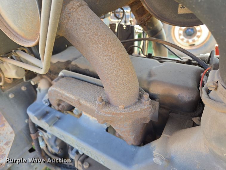 image for item EL5549 1992 Massey Ferguson 375 tractor