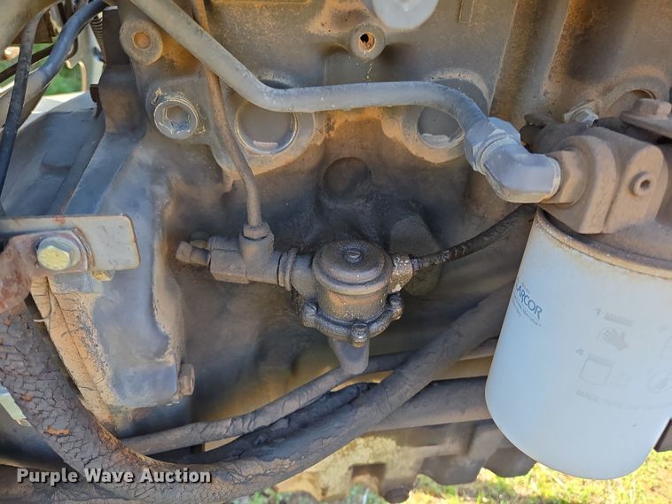 image for item EL5549 1992 Massey Ferguson 375 tractor