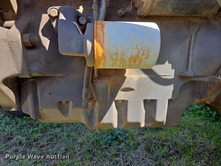 image for item EL5549 1992 Massey Ferguson 375 tractor