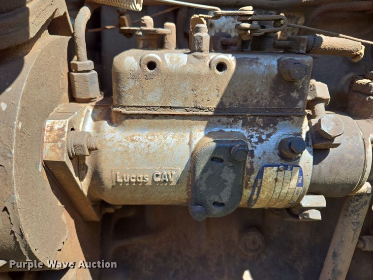 image for item EL5549 1992 Massey Ferguson 375 tractor