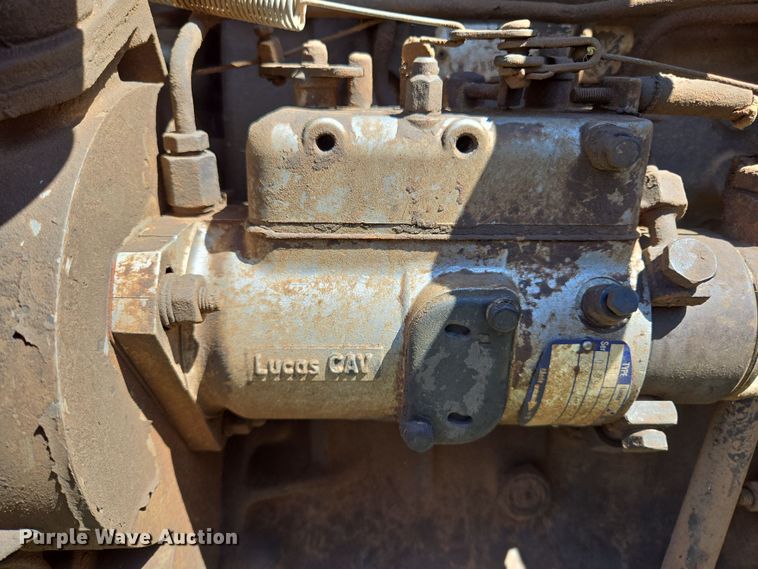 image for item EL5549 1992 Massey Ferguson 375 tractor