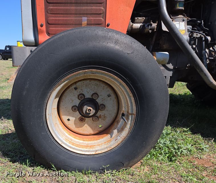 image for item EL5549 1992 Massey Ferguson 375 tractor