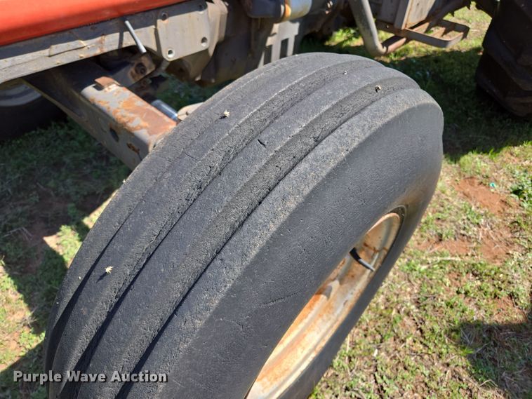 image for item EL5549 1992 Massey Ferguson 375 tractor