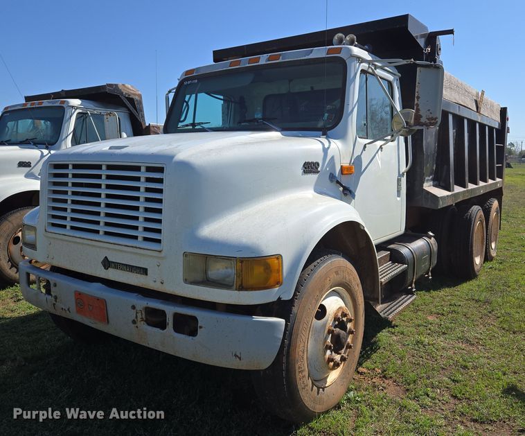 image for item EL5551 1997 International 4900 dump truck