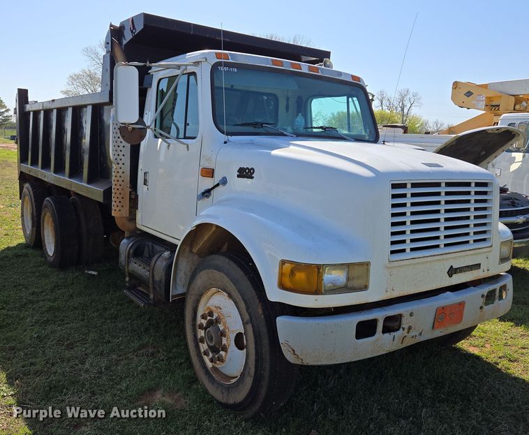 image for item EL5551 1997 International 4900 dump truck