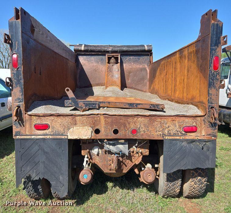 image for item EL5551 1997 International 4900 dump truck