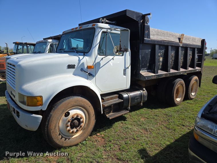 image for item EL5551 1997 International 4900 dump truck