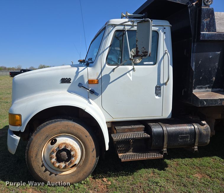image for item EL5551 1997 International 4900 dump truck