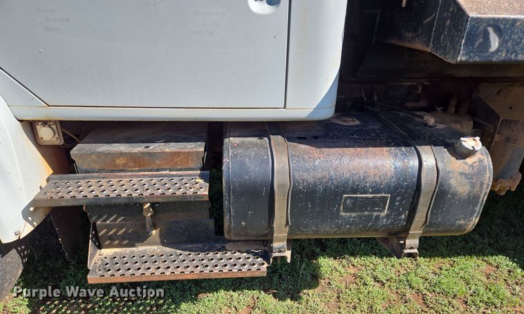 image for item EL5551 1997 International 4900 dump truck