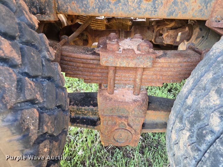 image for item EL5551 1997 International 4900 dump truck