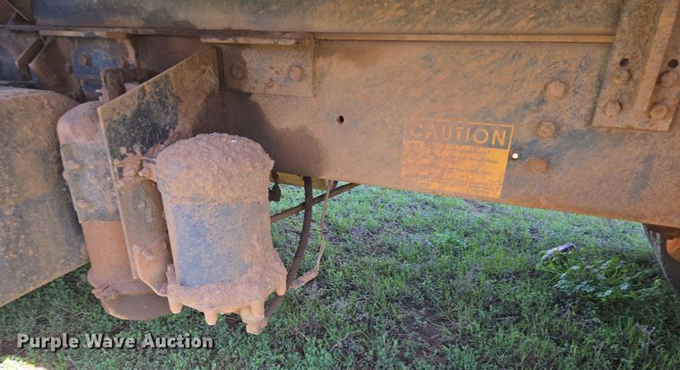 image for item EL5551 1997 International 4900 dump truck