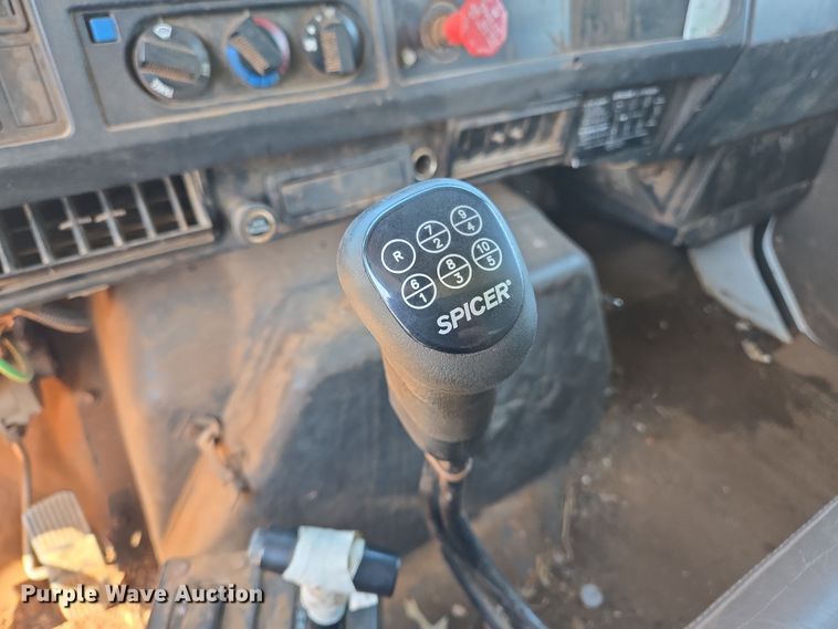 image for item EL5551 1997 International 4900 dump truck