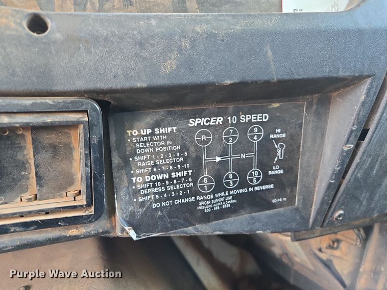 image for item EL5551 1997 International 4900 dump truck