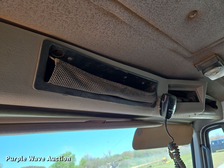 image for item EL5551 1997 International 4900 dump truck