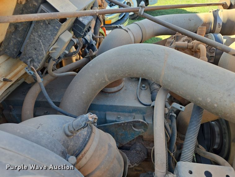 image for item EL5551 1997 International 4900 dump truck