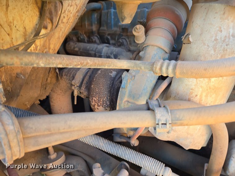 image for item EL5551 1997 International 4900 dump truck