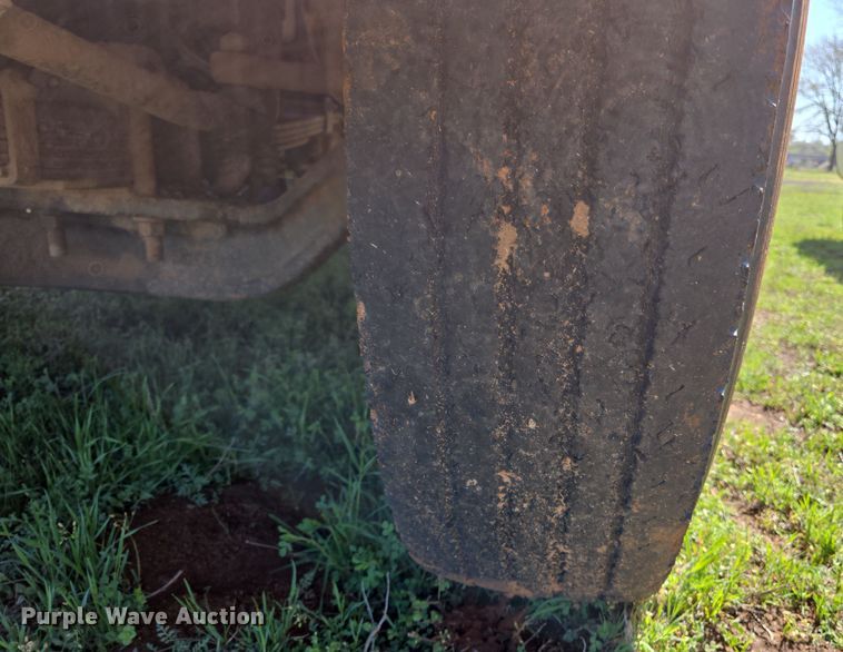 image for item EL5551 1997 International 4900 dump truck