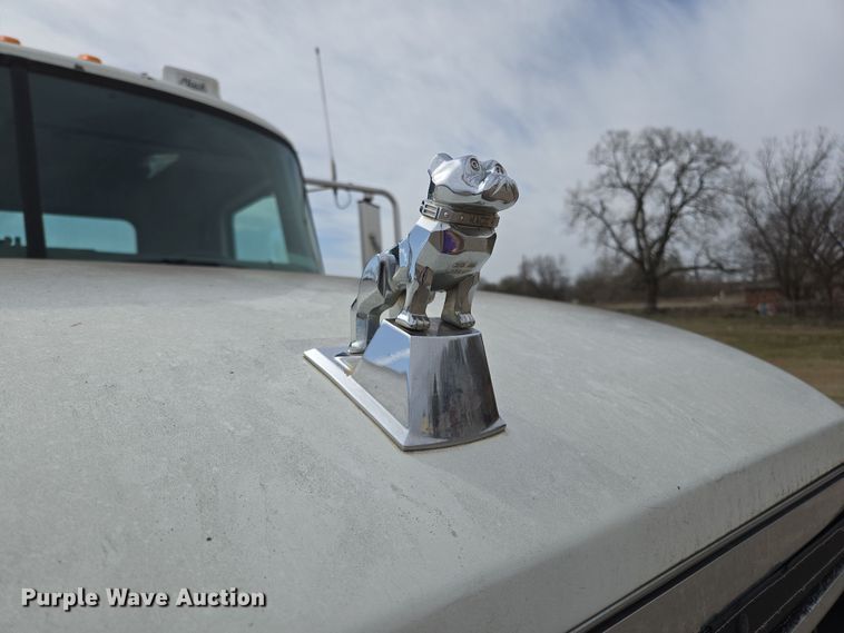 image for item EL5696 2008 Mack CHU613 semi truck