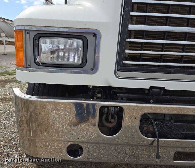 image for item EL5696 2008 Mack CHU613 semi truck
