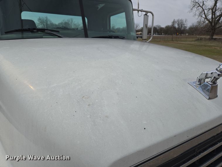 image for item EL5696 2008 Mack CHU613 semi truck