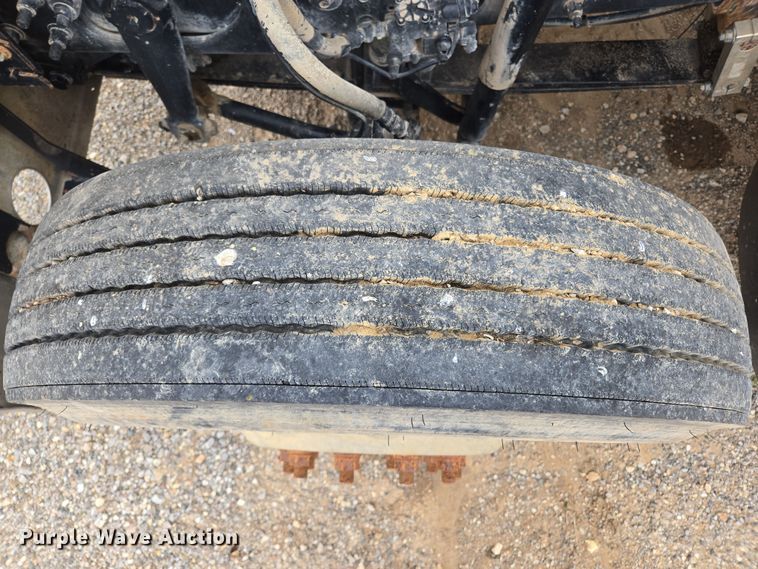 image for item EL5696 2008 Mack CHU613 semi truck