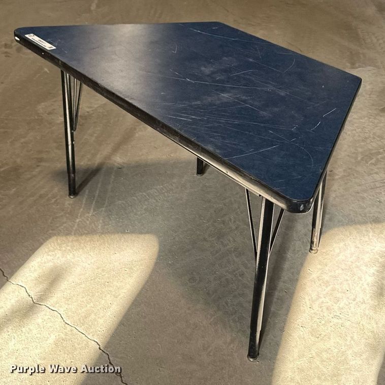 image for item EM3517 (8) tables