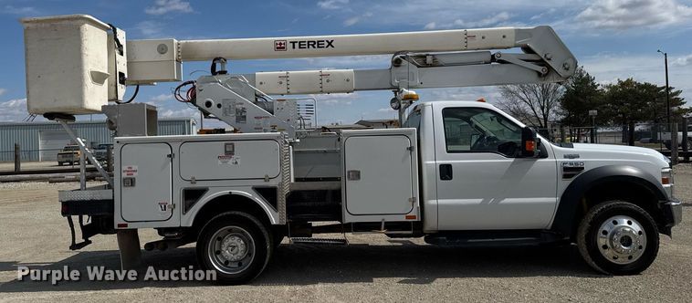 image for item EM3717 2008 Ford F550 Super Duty XLT bucket truck