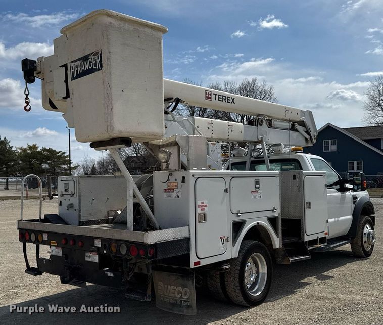image for item EM3717 2008 Ford F550 Super Duty XLT bucket truck