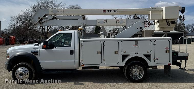 image for item EM3717 2008 Ford F550 Super Duty XLT bucket truck