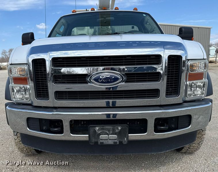 image for item EM3717 2008 Ford F550 Super Duty XLT bucket truck