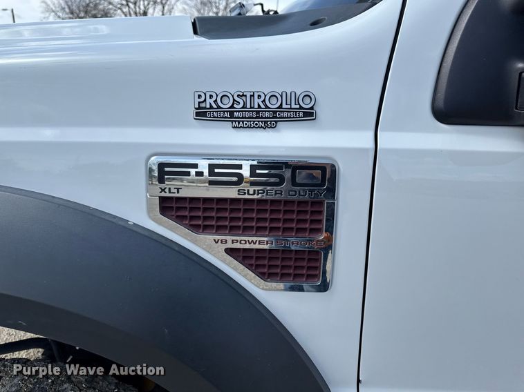image for item EM3717 2008 Ford F550 Super Duty XLT bucket truck