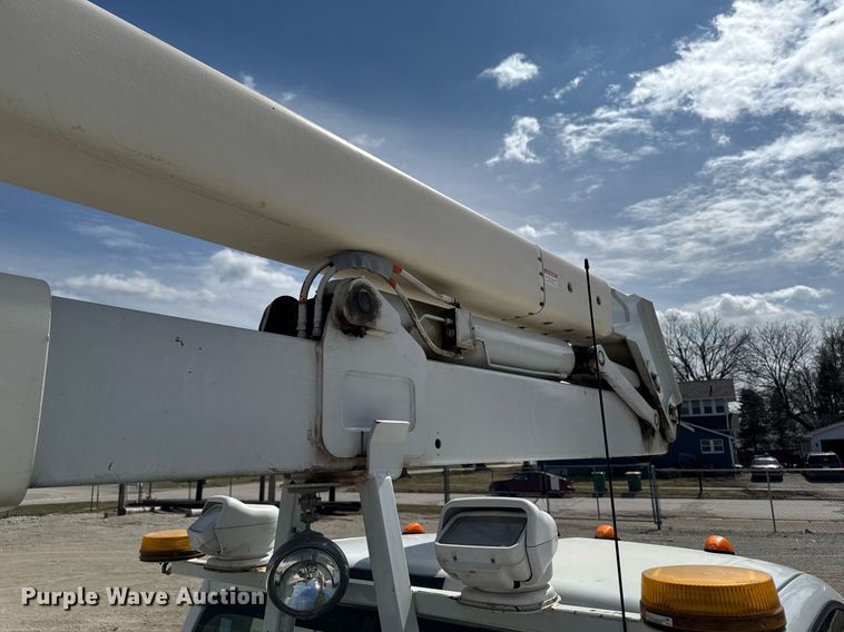 image for item EM3717 2008 Ford F550 Super Duty XLT bucket truck