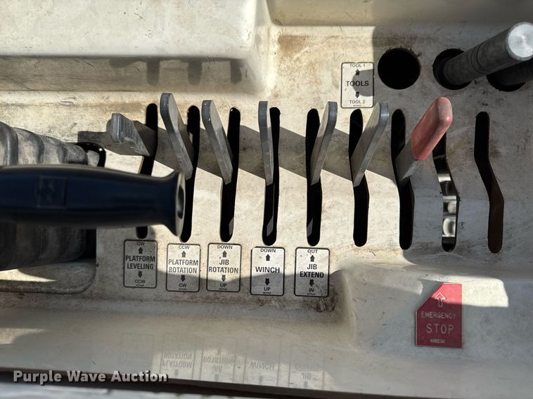 image for item EM3717 2008 Ford F550 Super Duty XLT bucket truck