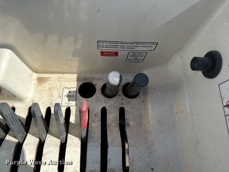 image for item EM3717 2008 Ford F550 Super Duty XLT bucket truck