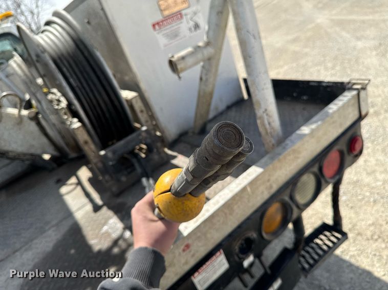 image for item EM3717 2008 Ford F550 Super Duty XLT bucket truck