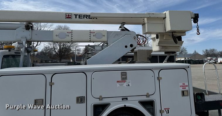 image for item EM3717 2008 Ford F550 Super Duty XLT bucket truck