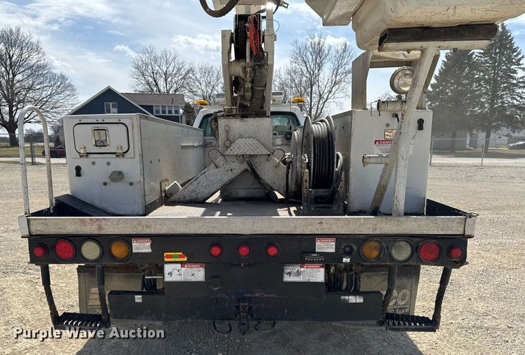 image for item EM3717 2008 Ford F550 Super Duty XLT bucket truck