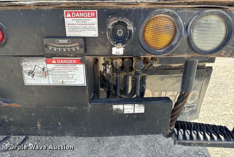 image for item EM3717 2008 Ford F550 Super Duty XLT bucket truck