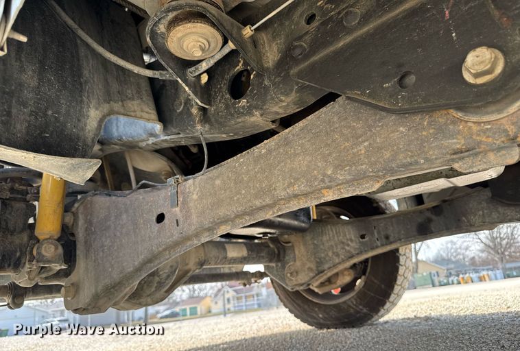 image for item EM3717 2008 Ford F550 Super Duty XLT bucket truck