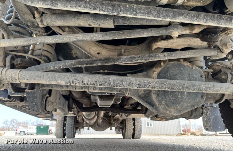 image for item EM3717 2008 Ford F550 Super Duty XLT bucket truck