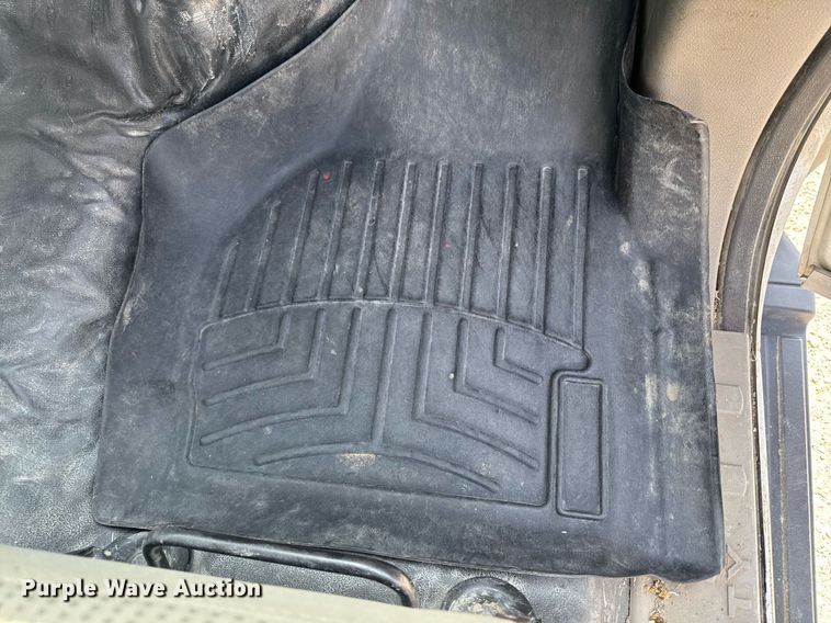 image for item EM3717 2008 Ford F550 Super Duty XLT bucket truck