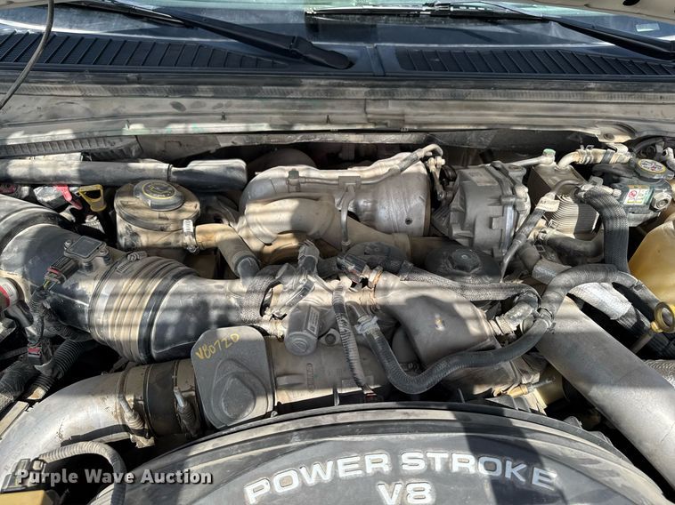 image for item EM3717 2008 Ford F550 Super Duty XLT bucket truck