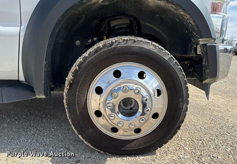 image for item EM3717 2008 Ford F550 Super Duty XLT bucket truck