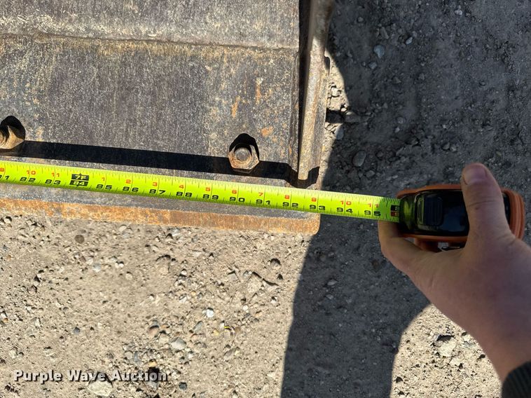 image for item EM3757 2014 Case 570N XT industrial tractor