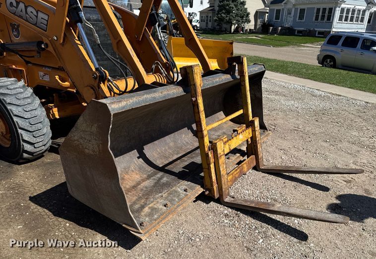 image for item EM3757 2014 Case 570N XT industrial tractor