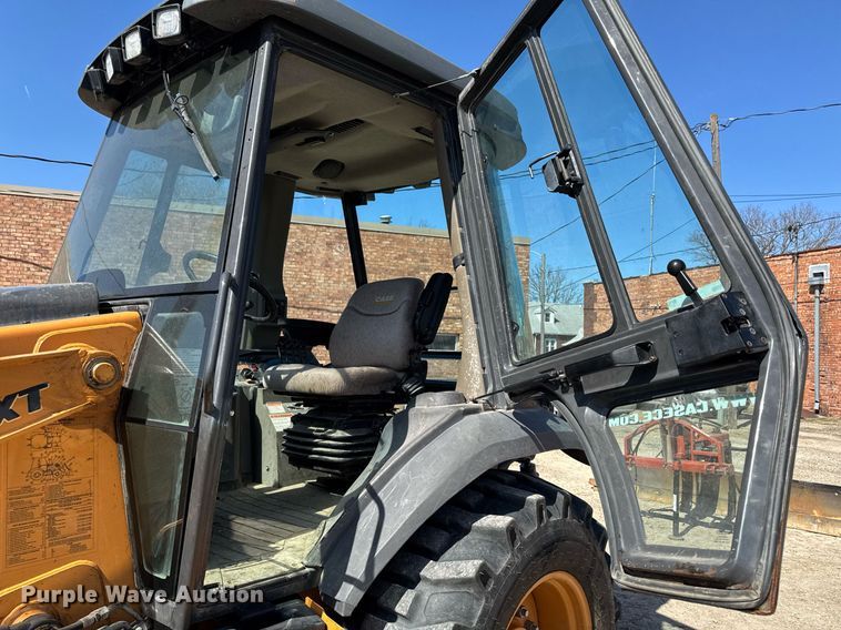 image for item EM3757 2014 Case 570N XT industrial tractor