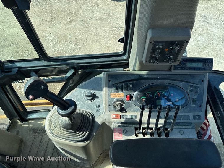 image for item EM3757 2014 Case 570N XT industrial tractor