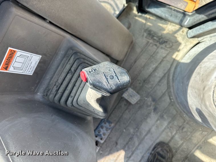 image for item EM3757 2014 Case 570N XT industrial tractor