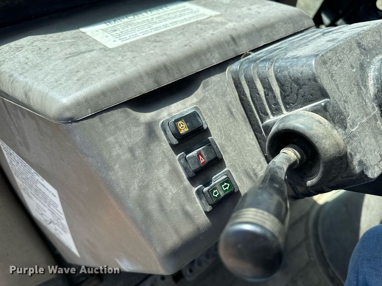 image for item EM3757 2014 Case 570N XT industrial tractor