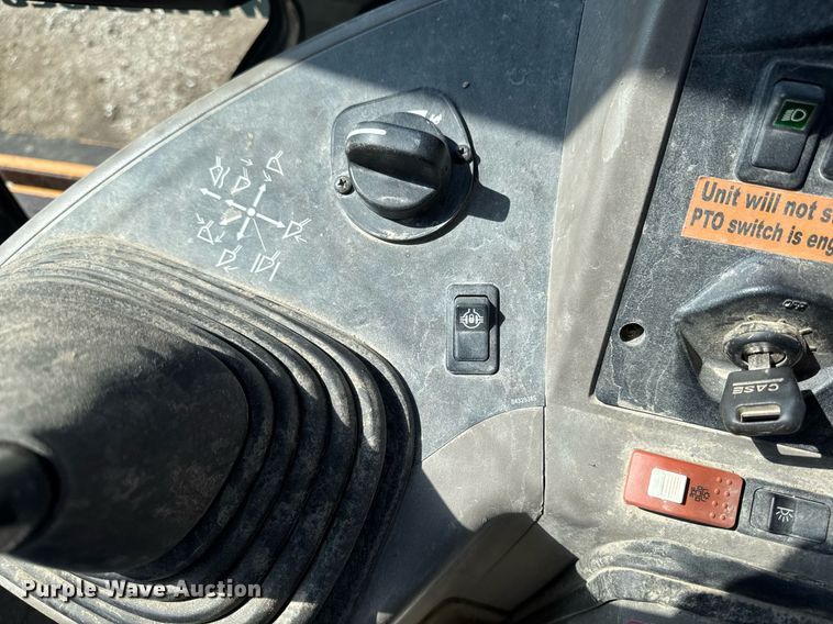 image for item EM3757 2014 Case 570N XT industrial tractor